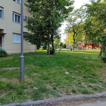 Apartman Studio Blue Subotica Exterior foto